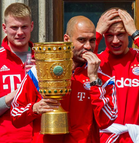 Bundesliga e coppa di Germania gli sono valsi la riconferma, nonostante l&#39;eliminazione in Champions: Pep Guardiola sar ancora il tecnico del Bayern Monaco (confermato).